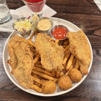 The Rim - Catfish - Wine Bars Near Me - Fort Worth, Texas The Rim - Catfish - Wine Bars Near Me - Fort Worth, Texas