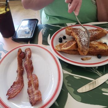 The Liquor Store - Breakfast & Brunch Near Me - Memphis, Tennessee The Liquor Store - Breakfast & Brunch Near Me - Memphis, Tennessee