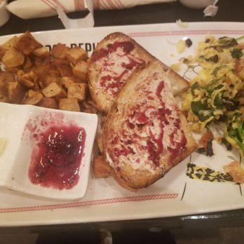 Breakfast Republic - Veggie scramble with sourdough and potatoes - Breakfast & Brunch Near Me - Encinitas, California Breakfast Republic - Veggie scramble with sourdough and potatoes - Breakfast & Brunch Near Me - Encinitas, California