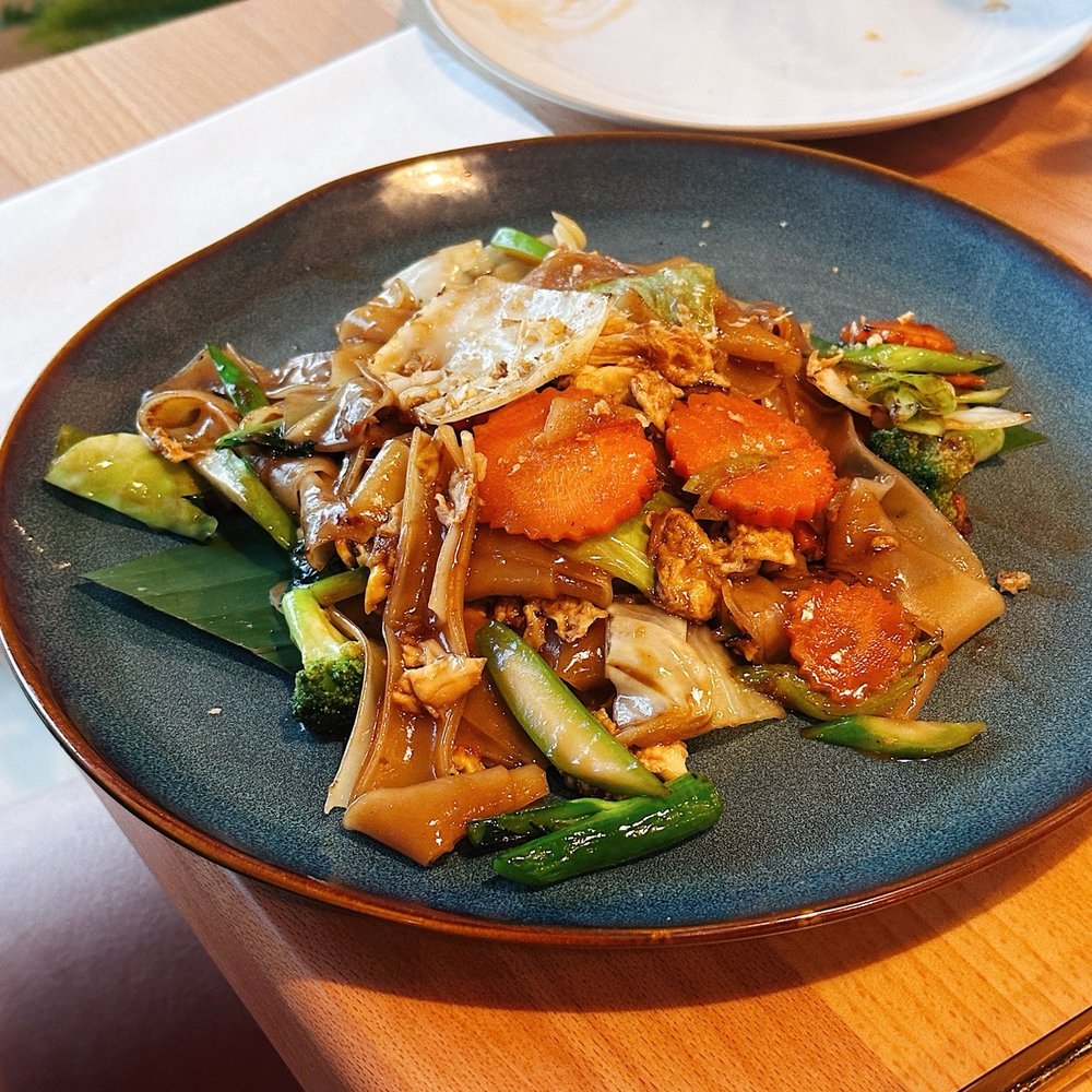 TALAY - Pad See Ew (veg) - Thai Near Me - Orlando, Florida TALAY - Pad See Ew (veg) - Thai Near Me - Orlando, Florida