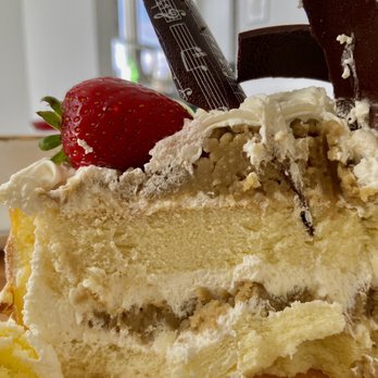 Michele Cake Shop - Bakeries Near Me - Vancouver, British Columbia Michele Cake Shop - Bakeries Near Me - Vancouver, British Columbia