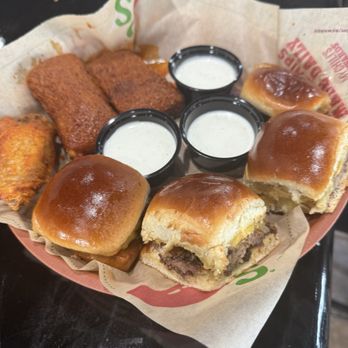 Chili's - Triple dipper - American Near Me - Jacinto City, Texas