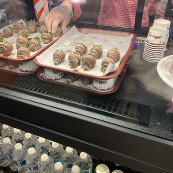 Chocolate Bash - Fresh! - Desserts Near Me - Tustin, California Chocolate Bash - Fresh! - Desserts Near Me - Tustin, California
