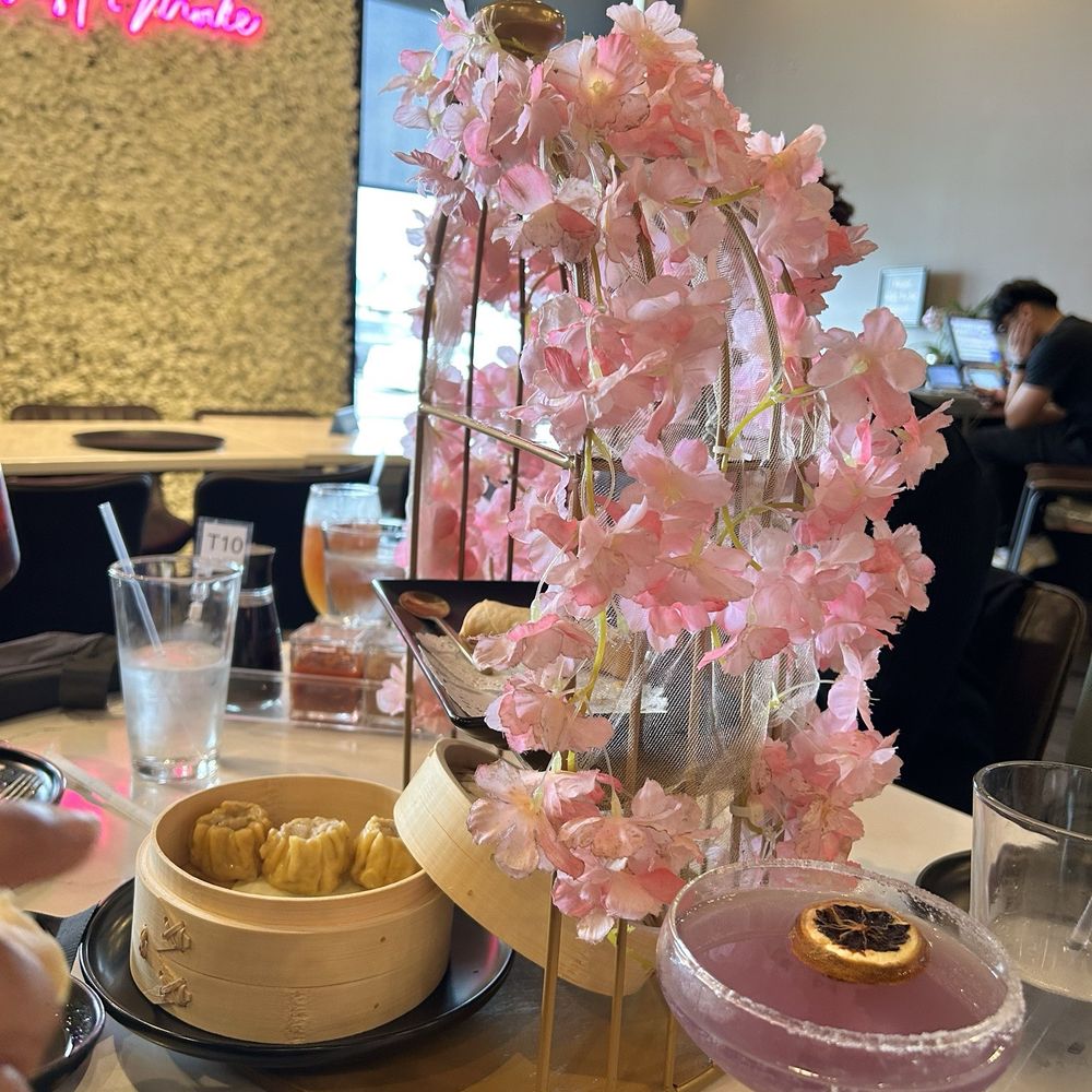 Linjee Thai - Thai Near Me - Alexandria, Virginia
