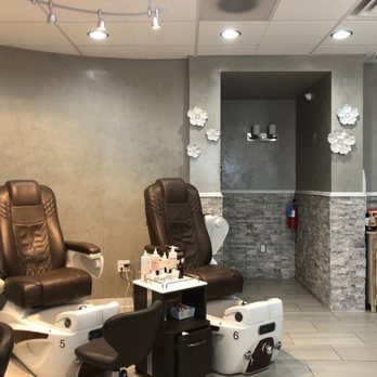 Glam Nail Bar And Spa - Pedi area, 6 chairs - Nail Salons Near Me - Albuquerque, New Mexico Glam Nail Bar And Spa - Pedi area, 6 chairs - Nail Salons Near Me - Albuquerque, New Mexico