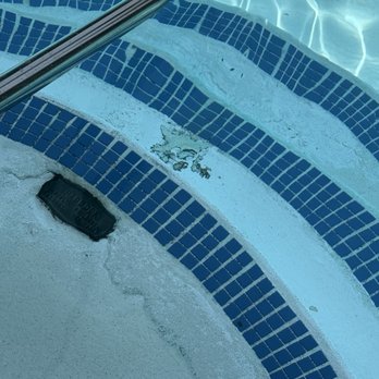 Sundowner Motel - Pool filthy - Hotels Near Me - Lake George, New York Sundowner Motel - Pool filthy - Hotels Near Me - Lake George, New York