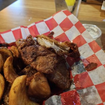 Ropers Lounge - Tacos Near Me - Oak Hills, California