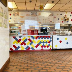 Hartz Chicken Buffet - Front register