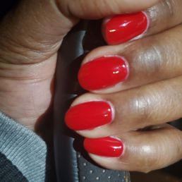 gel manicure by Mai. gel manicure by Mai.