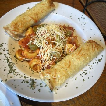 PizMo Cafe - Cheese Tortellini Pasta with Marinara - Pizza Near Me - Pismo Beach, California PizMo Cafe - Cheese Tortellini Pasta with Marinara - Pizza Near Me - Pismo Beach, California