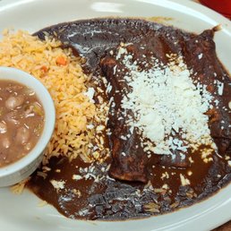 Mole enchiladas Mole enchiladas