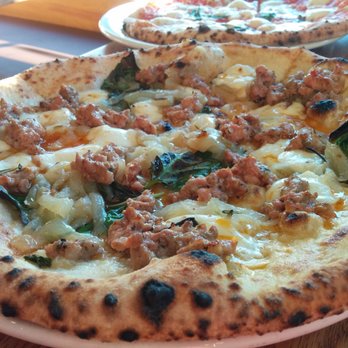 Pizzeria Libretto Danforth - Pizza Near Me - Toronto, Ontario Pizzeria Libretto Danforth - Pizza Near Me - Toronto, Ontario