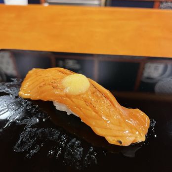 Neta Shari - New Zealand King Salmon with truffle mayo - Sushi Bars Near Me - Brooklyn, New York Neta Shari - New Zealand King Salmon with truffle mayo - Sushi Bars Near Me - Brooklyn, New York