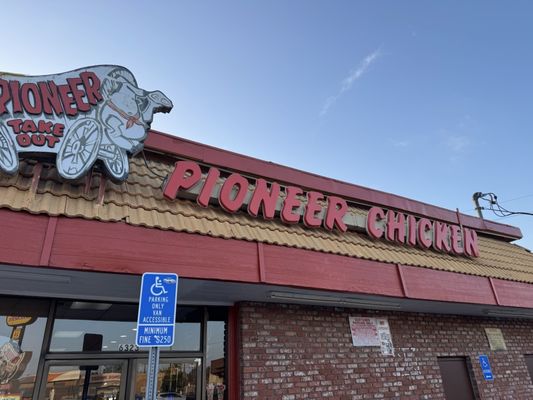 Pioneer Chicken by null