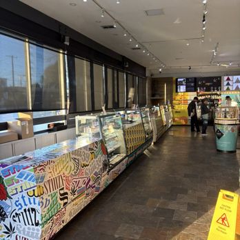 ERBA Markets - Inside - Cannabis Dispensaries Near Me - Los Angeles, California ERBA Markets - Inside - Cannabis Dispensaries Near Me - Los Angeles, California