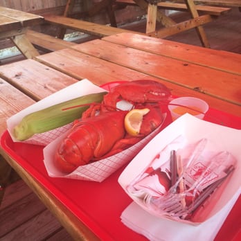 Claws - Lobster with corn - Seafood Near Me - Rockland, Maine Claws - Lobster with corn - Seafood Near Me - Rockland, Maine