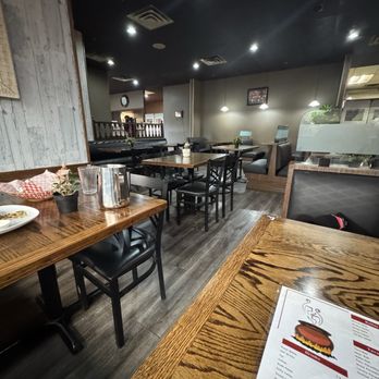 Sanjhi Rasoi - Inside - Indian Near Me - Brampton, Ontario Sanjhi Rasoi - Inside - Indian Near Me - Brampton, Ontario