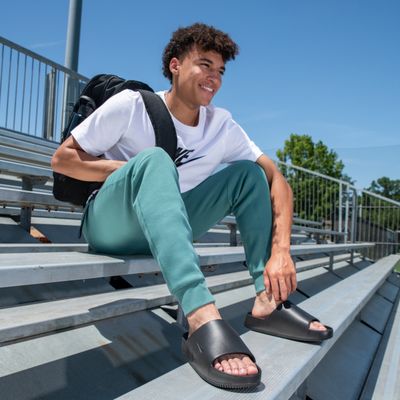 Shoe Station by null