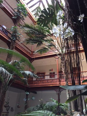 Hotel Monopol by null