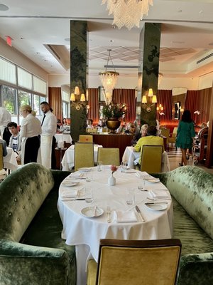 Sant Ambroeus Palm Beach by null