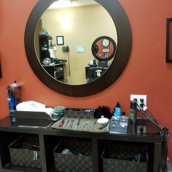 Glenda's Barber Shop - Barbers Near Me - Eastern Passage, Nova Scotia Glenda's Barber Shop - Barbers Near Me - Eastern Passage, Nova Scotia