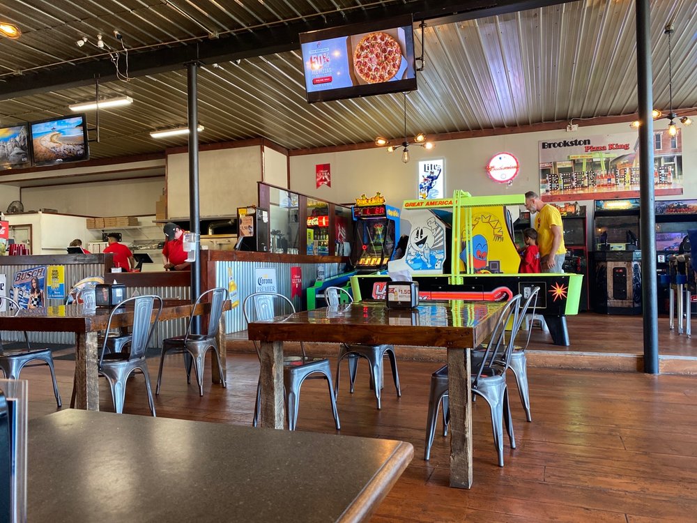 Pizza King Brookston Logo