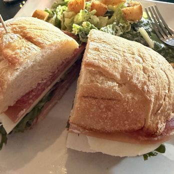 Vitello's Restaurant - Grinder sandwich - Italian Near Me - Studio City, California Vitello's Restaurant - Grinder sandwich - Italian Near Me - Studio City, California