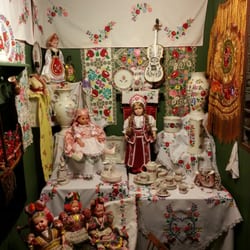 Hungarian Rhapsody - The dolls.