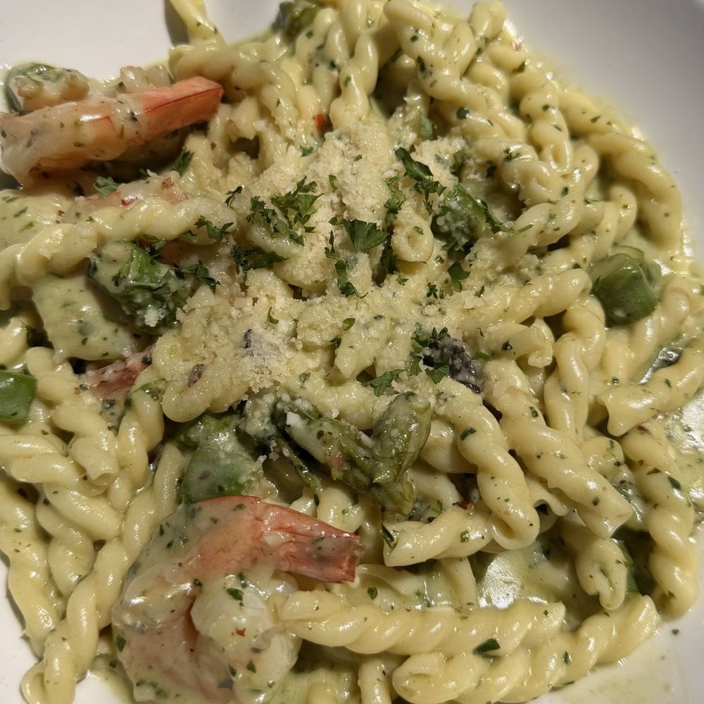 Bluewater Avalon - Gemelli w/ Shrimp & Scallops - Seafood Near Me - Avalon, California