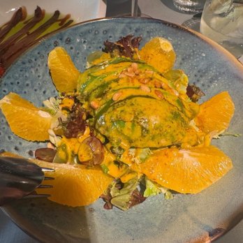 Ten con Ten - Ensalada con naranja y aguacate - Modern European Near Me - Madrid, M