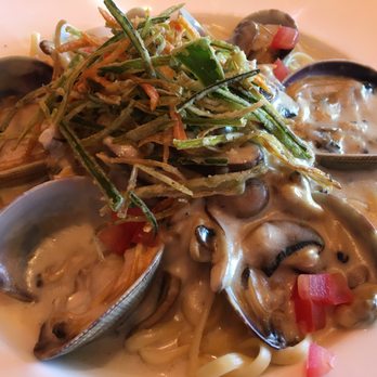 Scott's Seafood - Linguini with clams - Seafood Near Me - Oakland, California Scott's Seafood - Linguini with clams - Seafood Near Me - Oakland, California