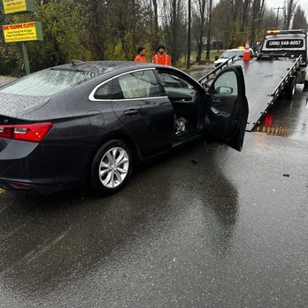 Eph Towing Services - Auto accident call on hwy 99 and Aurora - Towing Near Me Eph Towing Services - Auto accident call on hwy 99 and Aurora - Towing Near Me