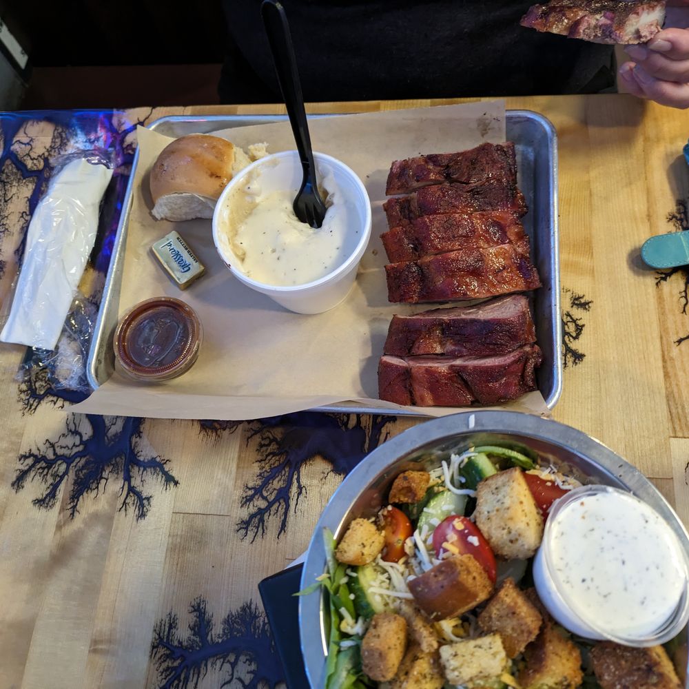 Hog Wild Bar-B-Que - Barbeque Near Me - Placerville, California