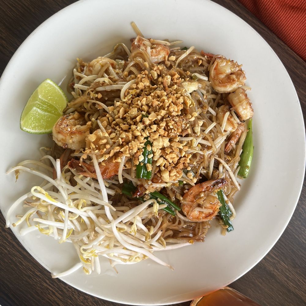 Thai Cafe - Pad Thai with shrimp - Thai Near Me - San Antonio, Texas Thai Cafe - Pad Thai with shrimp - Thai Near Me - San Antonio, Texas