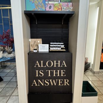 Big Island Candies - Interior Decor - Candy Stores Near Me - Hilo, Hawaii Big Island Candies - Interior Decor - Candy Stores Near Me - Hilo, Hawaii