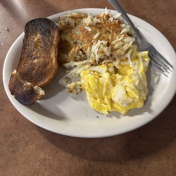 Rosie’s Trackside Diner - 2 eggs and hash brown with toast - Diners Near Me - Liverpool, New York Rosie’s Trackside Diner - 2 eggs and hash brown with toast - Diners Near Me - Liverpool, New York