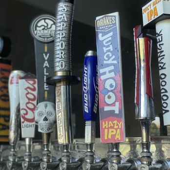 Topknot Taproom - Beer tap handles - Beer Bar Near Me - Fairfield, California