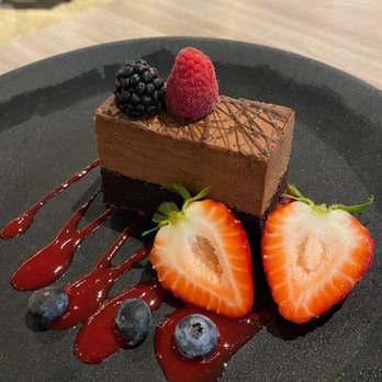 Basalt - Chocolate  cake - New American Near Me - Honolulu, Hawaii