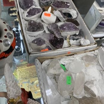 Botanica San Lazaro - Beautiful crystals. - Spiritual Shop Near Me - Clifton, New Jersey