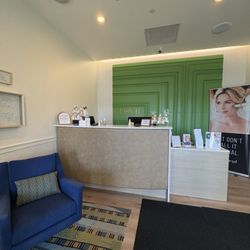 CLOVR School of Massage - Front desk