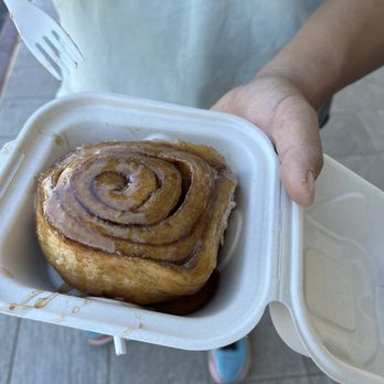 Cinnamon Roll Place - Cinnamon roll - Bakeries Near Me - Kihei, Hawaii Cinnamon Roll Place - Cinnamon roll - Bakeries Near Me - Kihei, Hawaii