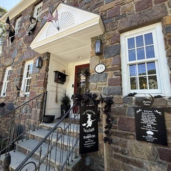 Lambertville Station Restaurant - American Near Me - Lambertville, New Jersey
