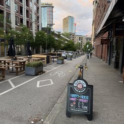 Devil's Elbow Ale & Smoke House