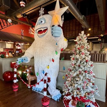 Running Rooster - Christmas decor - American Near Me - Hollister, California