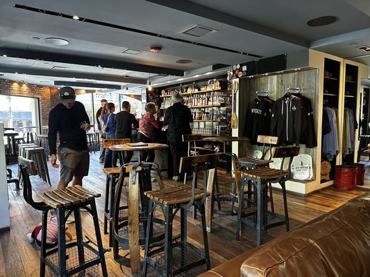 10th Mountain Whiskey & Spirits by null