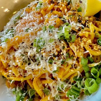 Piko Kitchen + Bar - Garlic Noodles - Cocktail Bars Near Me - Honolulu, Hawaii