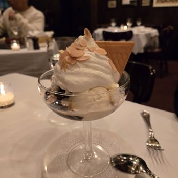 Keens Steakhouse - Hot fudge sundea - Steakhouses Near Me - New York, New York Keens Steakhouse - Hot fudge sundea - Steakhouses Near Me - New York, New York
