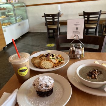 Vees Cafe - IG: happyfoodieoc - Breakfast & Brunch Near Me - Los Angeles, California Vees Cafe - IG: happyfoodieoc - Breakfast & Brunch Near Me - Los Angeles, California