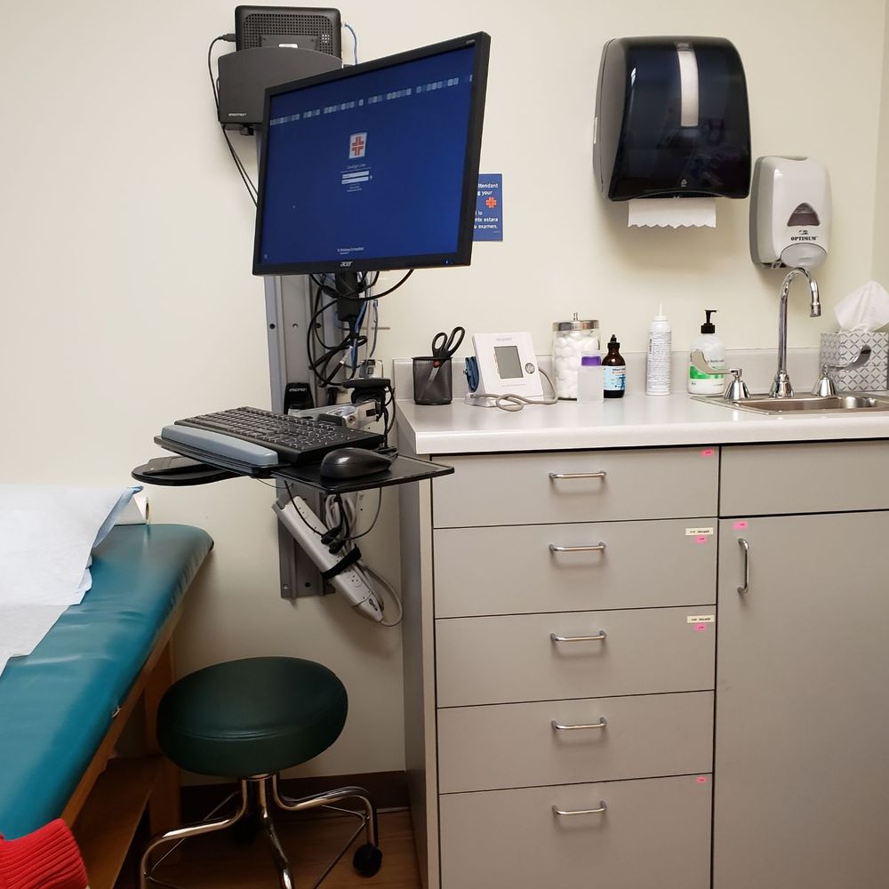 Daniel Peterson, MD - Inside exam room - Family Practice Near Me - Colorado Springs, Colorado Daniel Peterson, MD - Inside exam room - Family Practice Near Me - Colorado Springs, Colorado