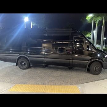 Luxury Miami - Limos Near Me Luxury Miami - Limos Near Me